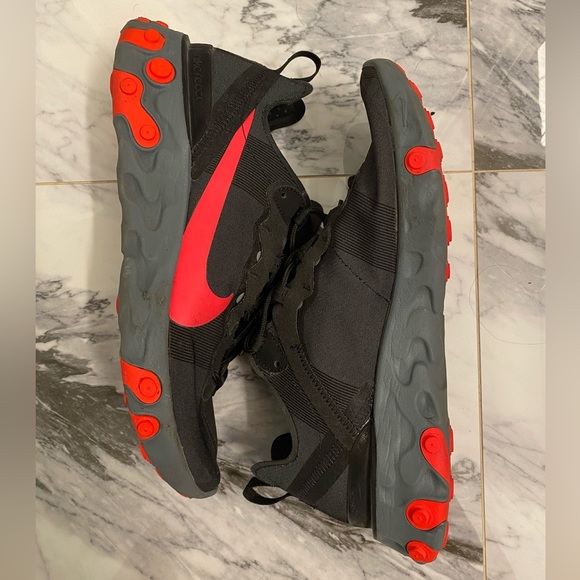 Nike Element React 55 - US8.5 - Picture 1 of 7